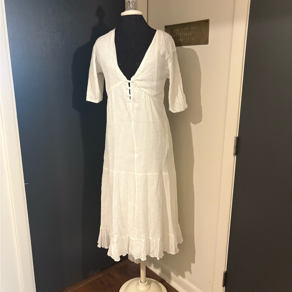 💜 Sabo Skirt White Ruffled Buttoned Midi Sundress